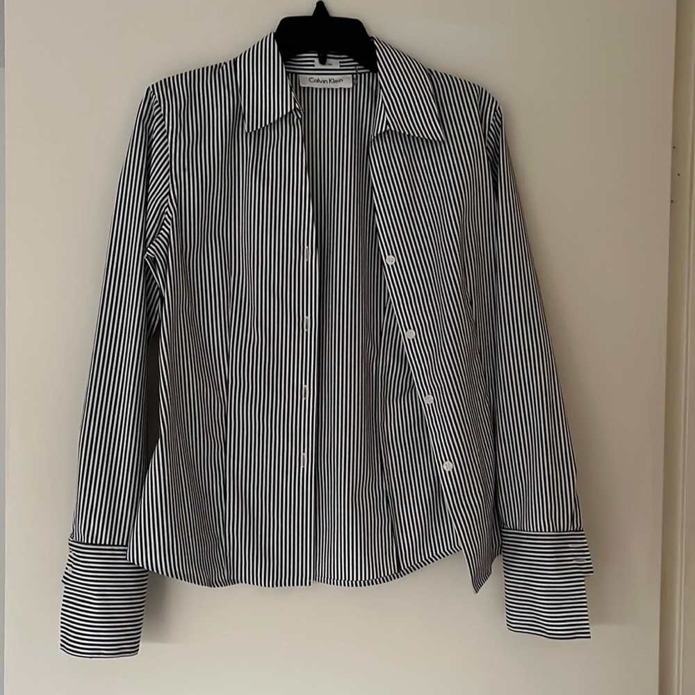 I decided I can’t wear stripes. Worn a few times and been sitting in closet.
